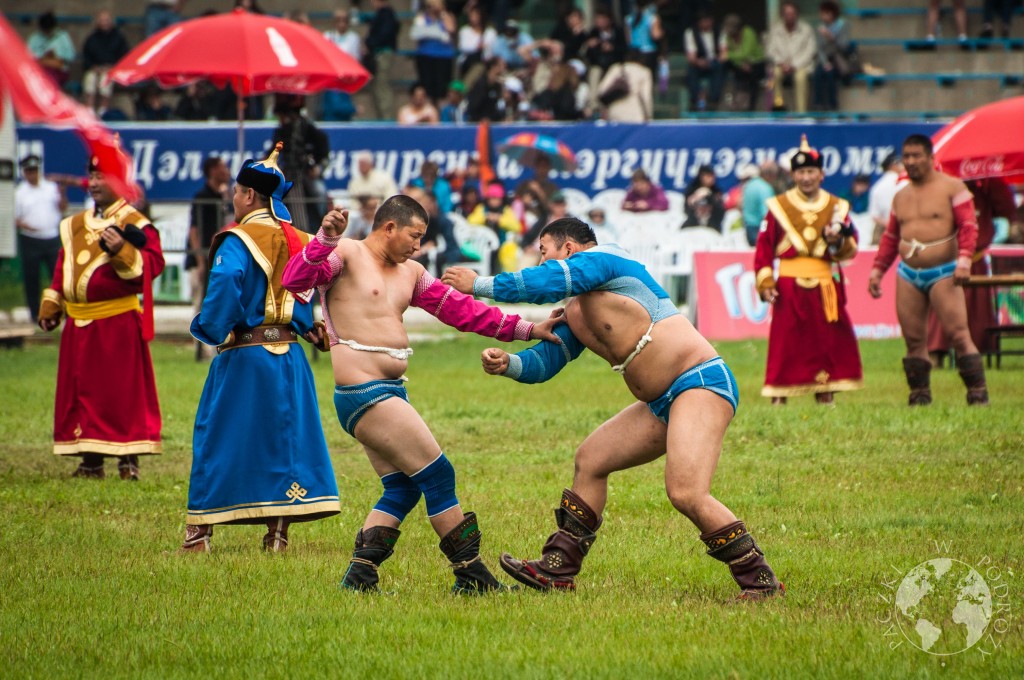 Festiwal Naadam w Ułan Bator, Mongolia - zapasy