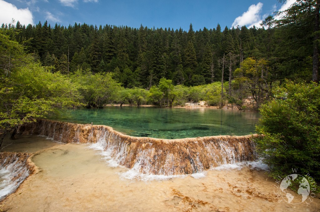 Tarasy wapienne w Parku Narodowym Huanglong, Chiny