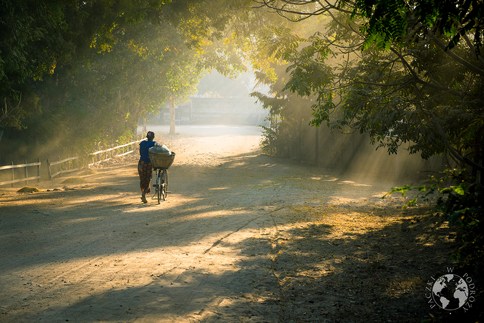 Droga do pracy, Bagan, Birma
